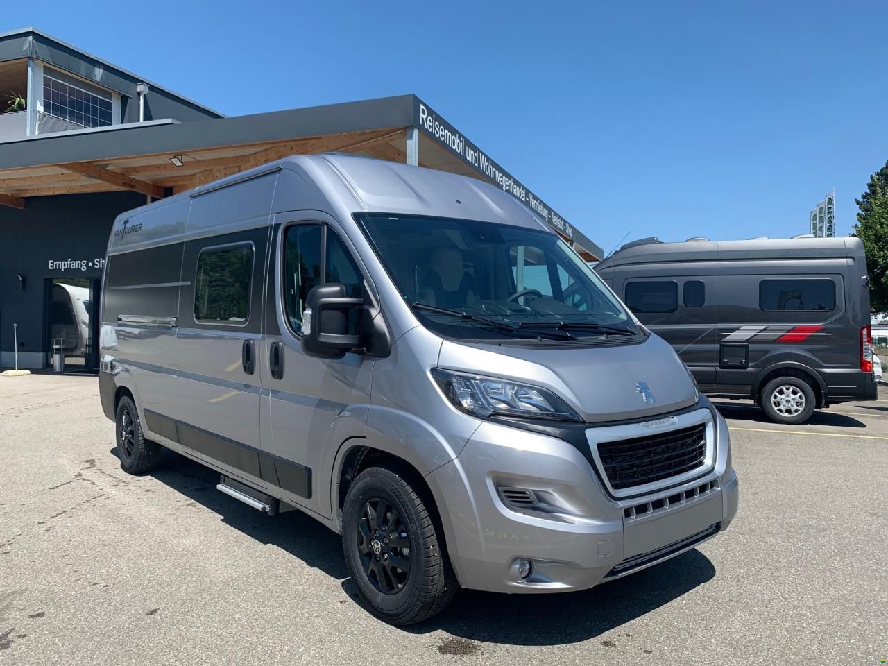 Van Tourer 600D Comfort Peugeot 165PS