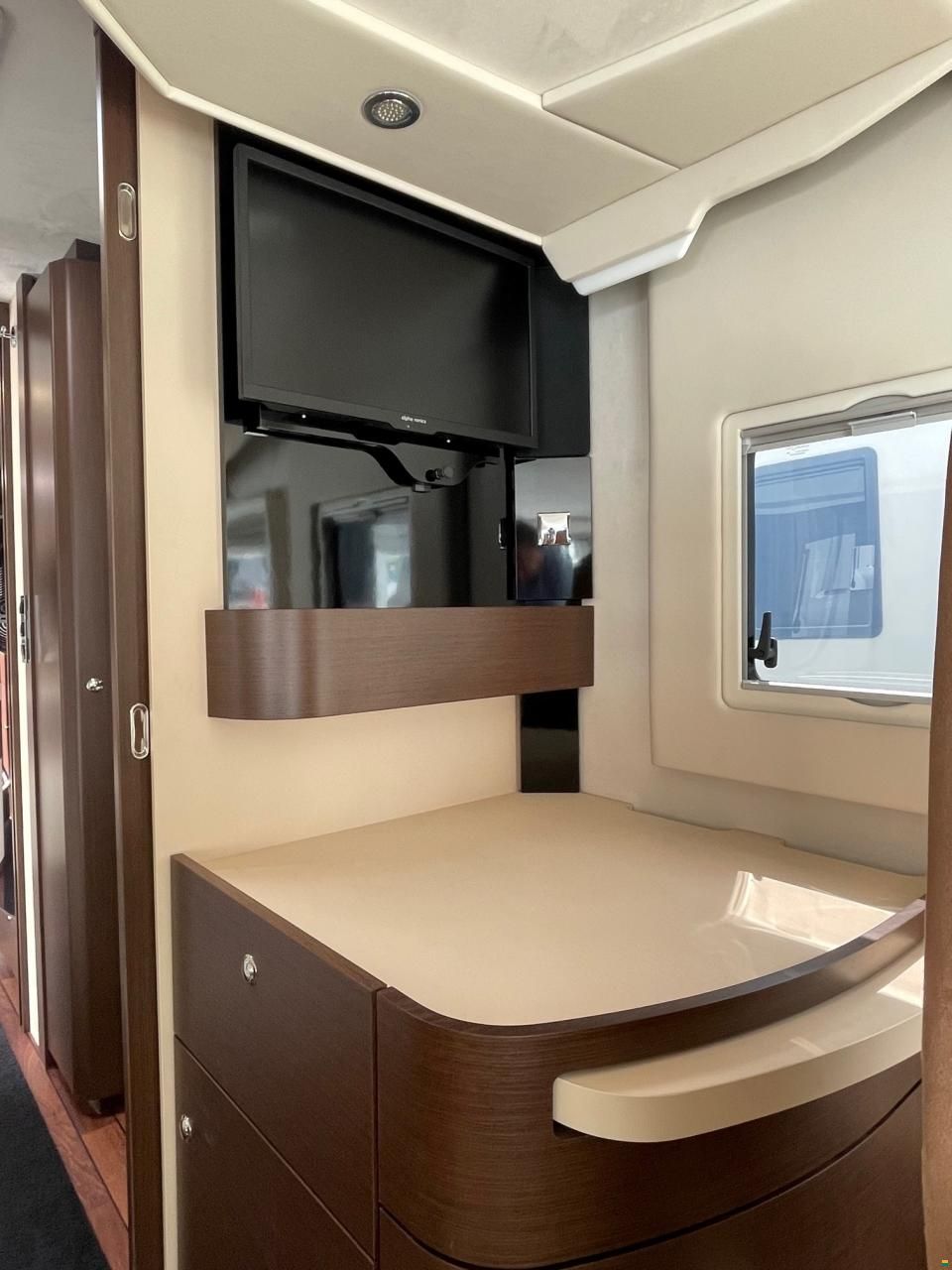 Concorde Carver 890 RRL