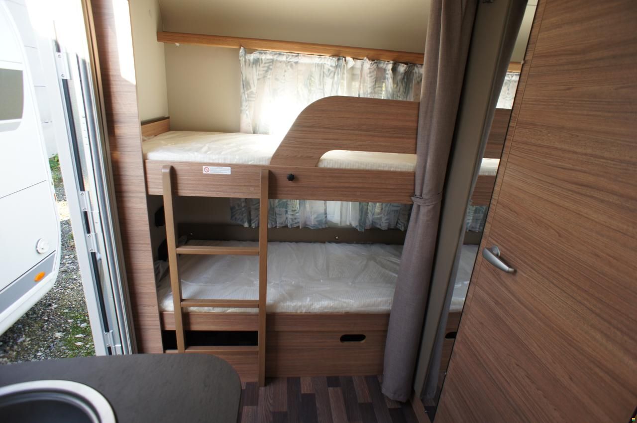 Weinsberg 480 QDK CaraOne