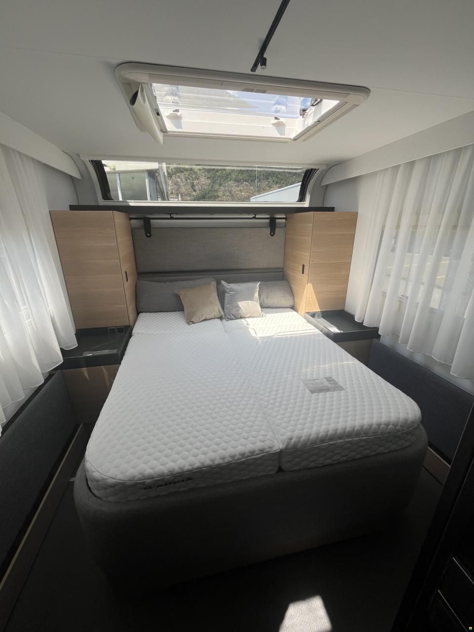 Adria Astella 904 HP