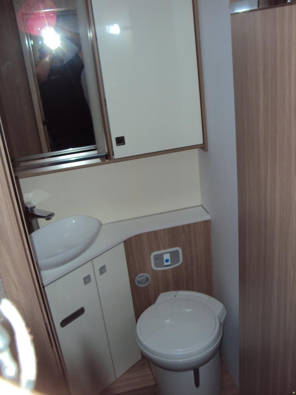 Bürstner Delfin T 727