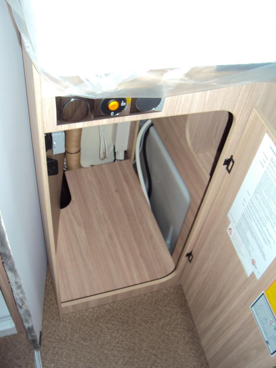 Bürstner Delfin T 727