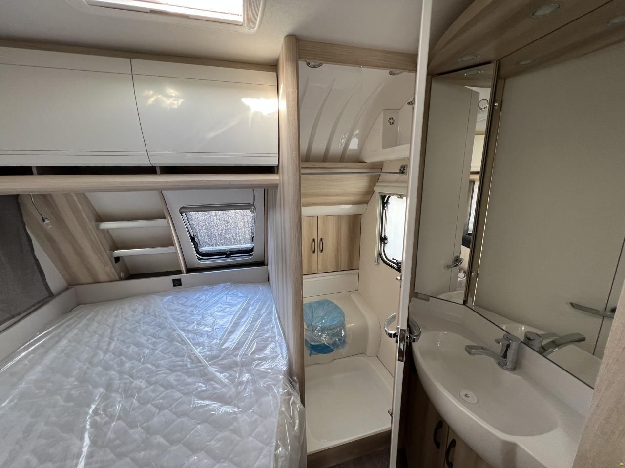 Hobby 400 SFe De Luxe (O02)