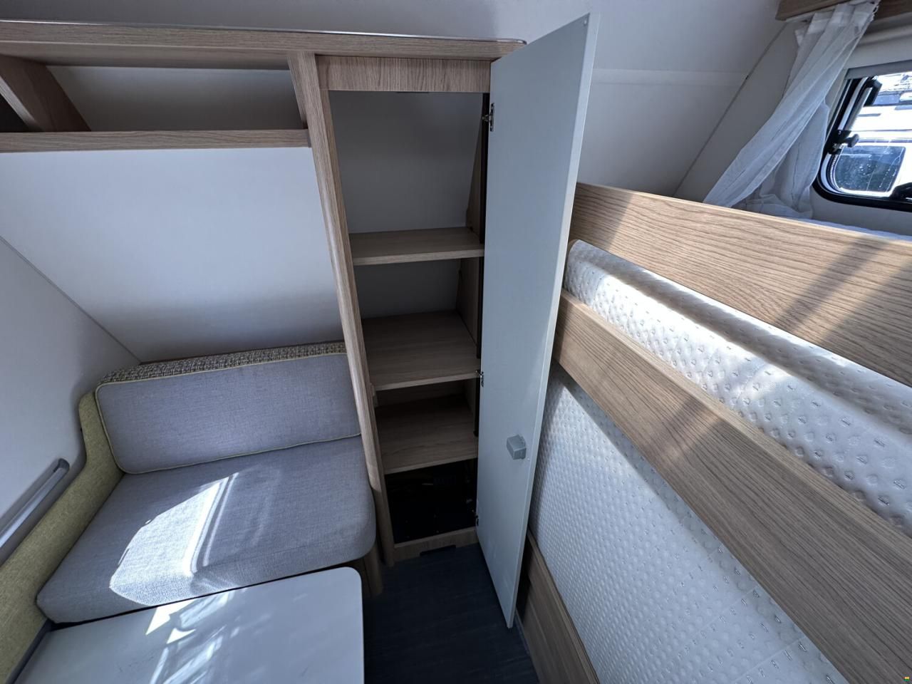 Dethleffs Aero 530 KR up