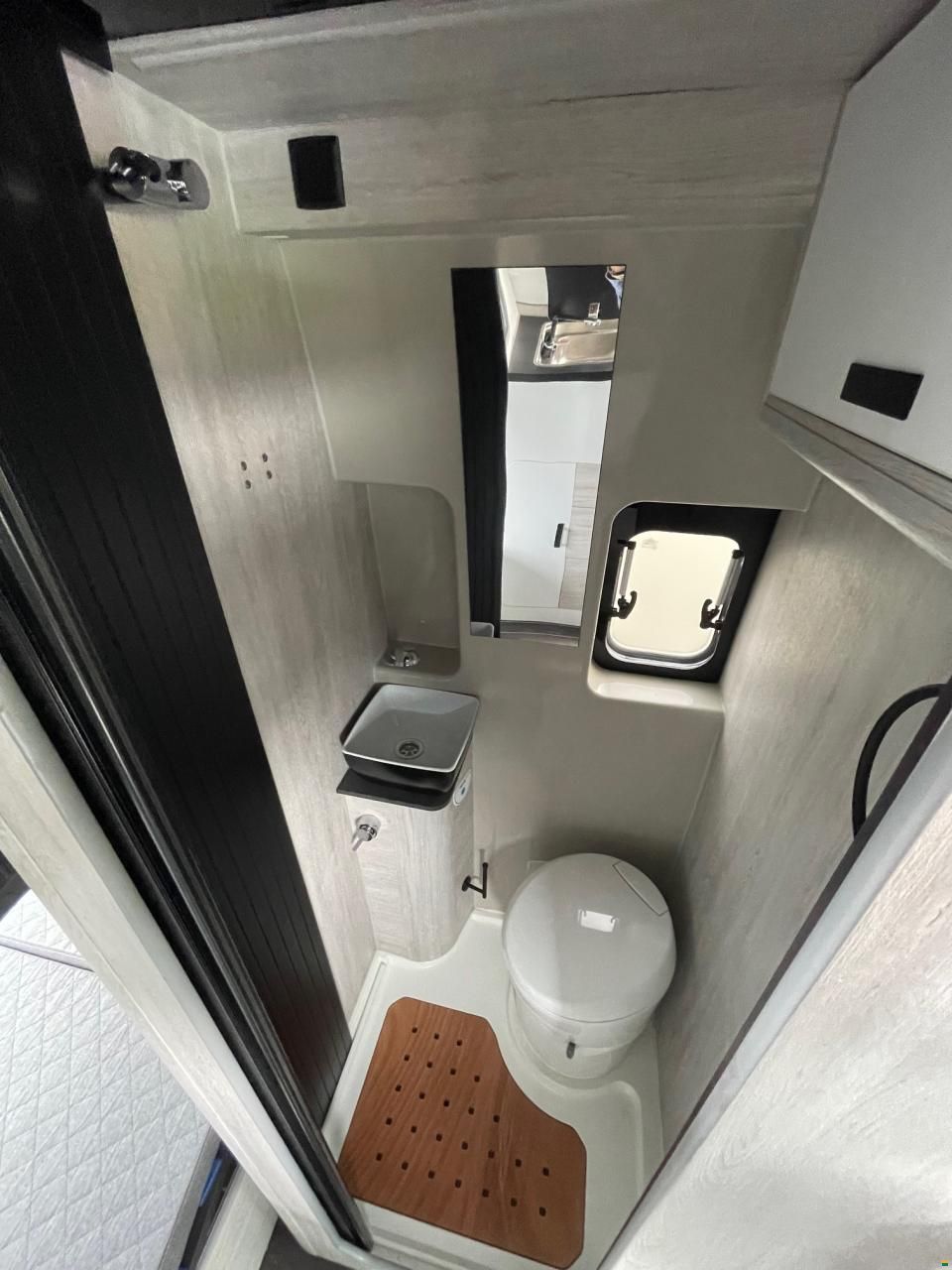 Julia Camper Azur 4x2