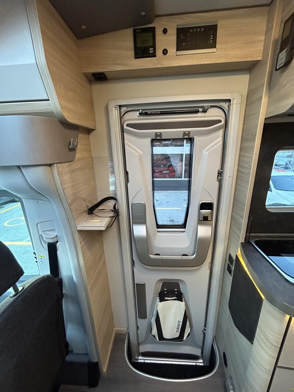 Knaus Van TI PLUS PLATINUM SELECTION 650 MEG
