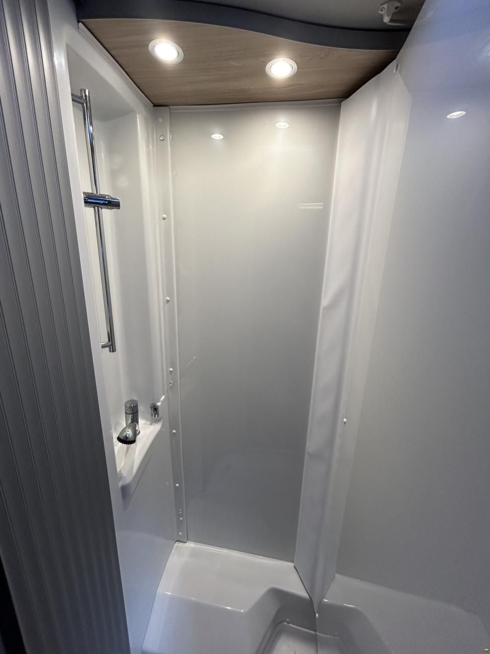 Knaus Van TI PLUS PLATINUM SELECTION 650 MEG