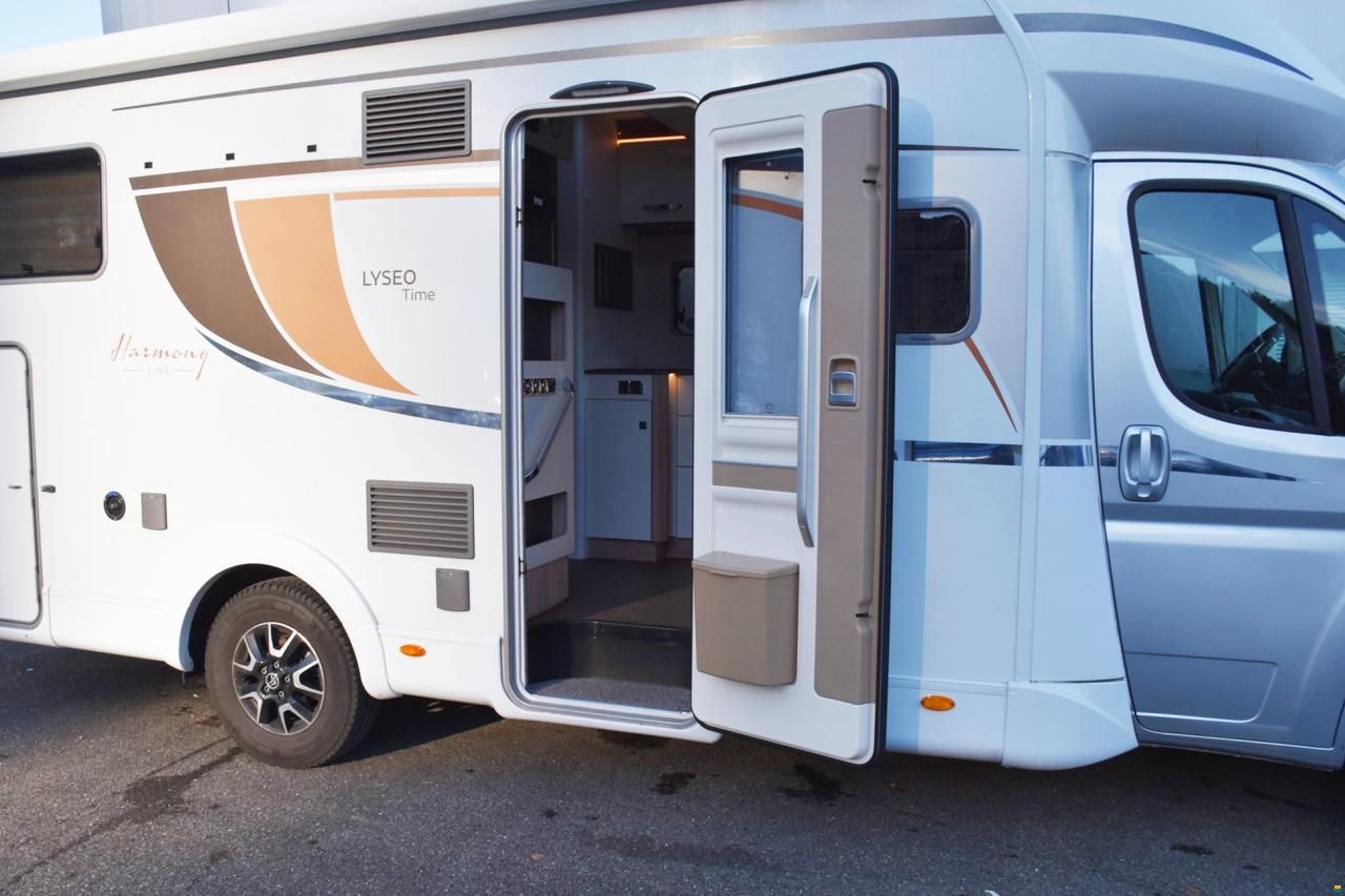 Bürstner LYSEO TIME IT 727 G HARMONY LINE 2,0 HDI