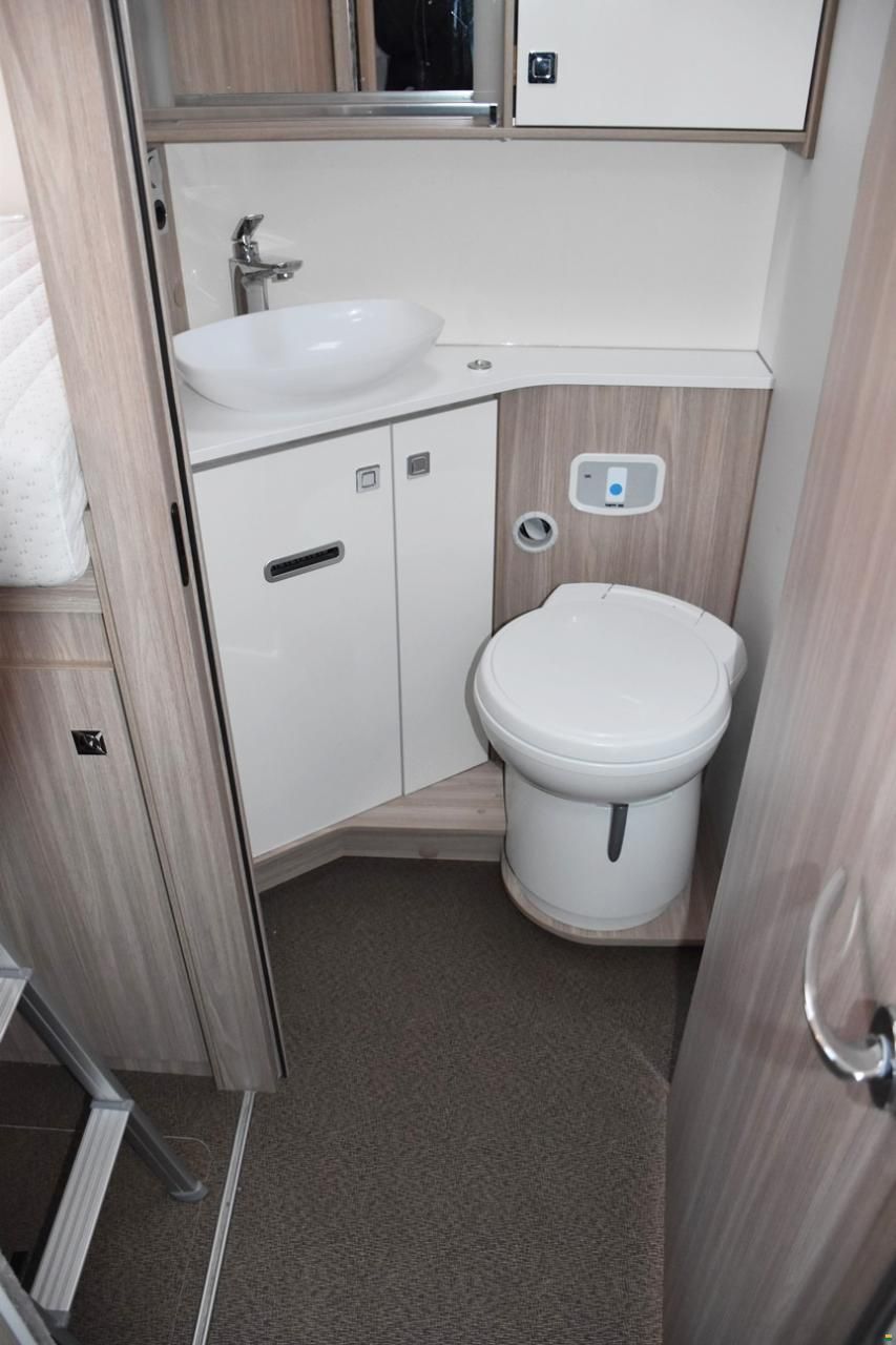 Bürstner LYSEO TIME IT 727 G HARMONY LINE 2,0 HDI