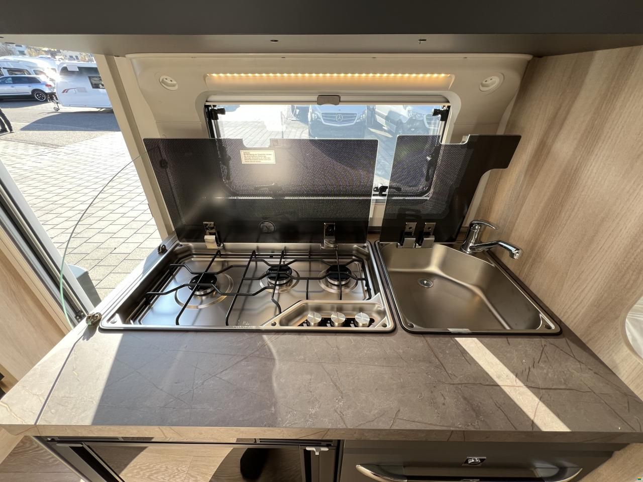 Hobby 460 LU De Luxe (O06)