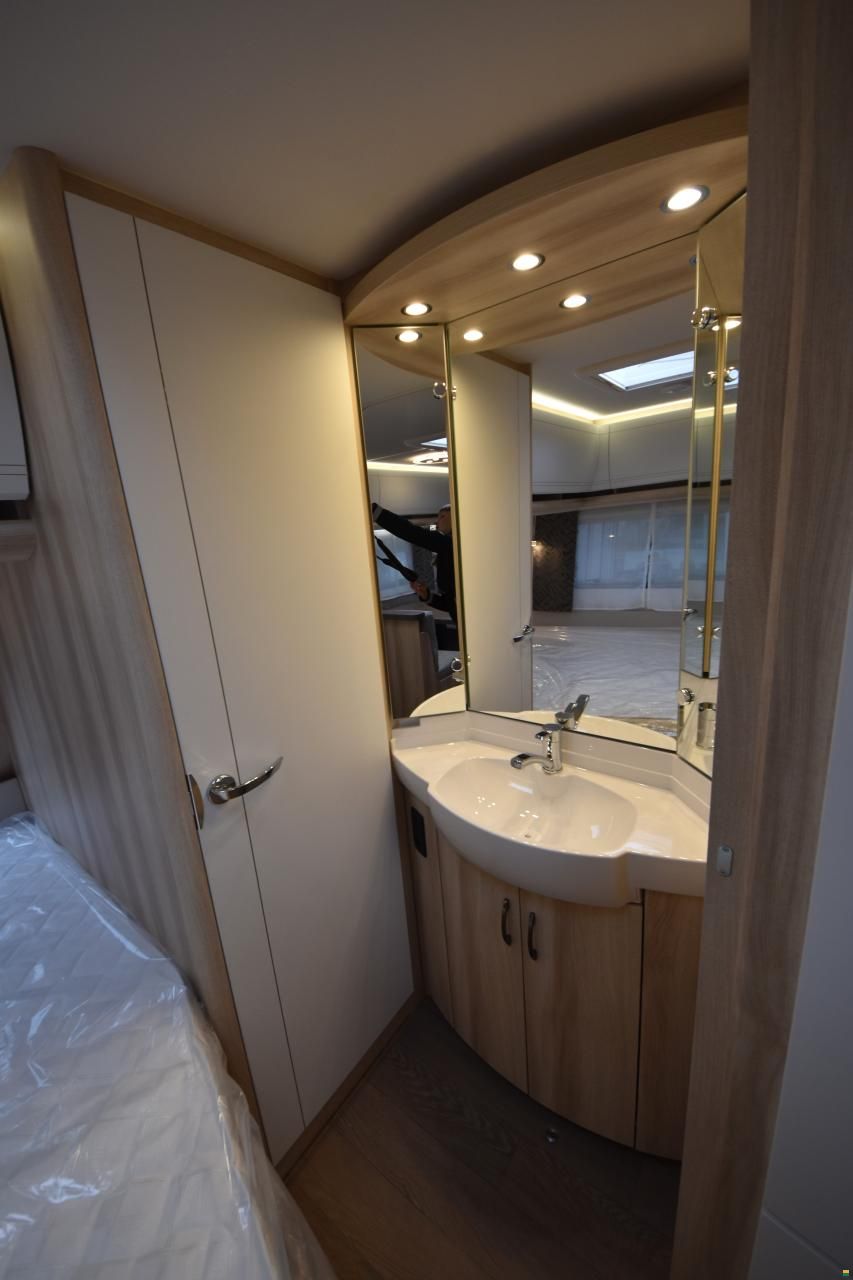 Hobby 560 KMFe De Luxe