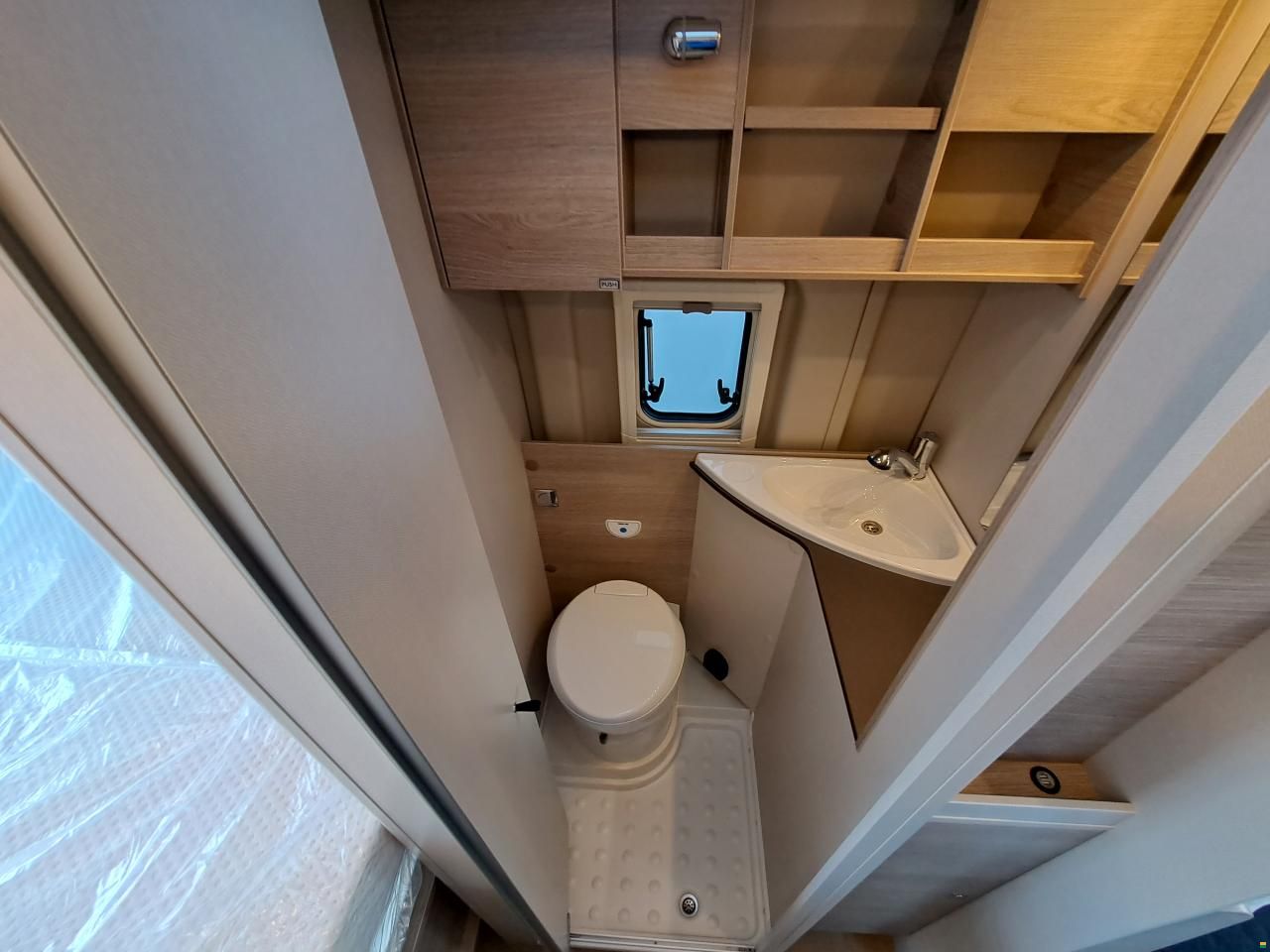 Bürstner Campeo C 640  Black Forest