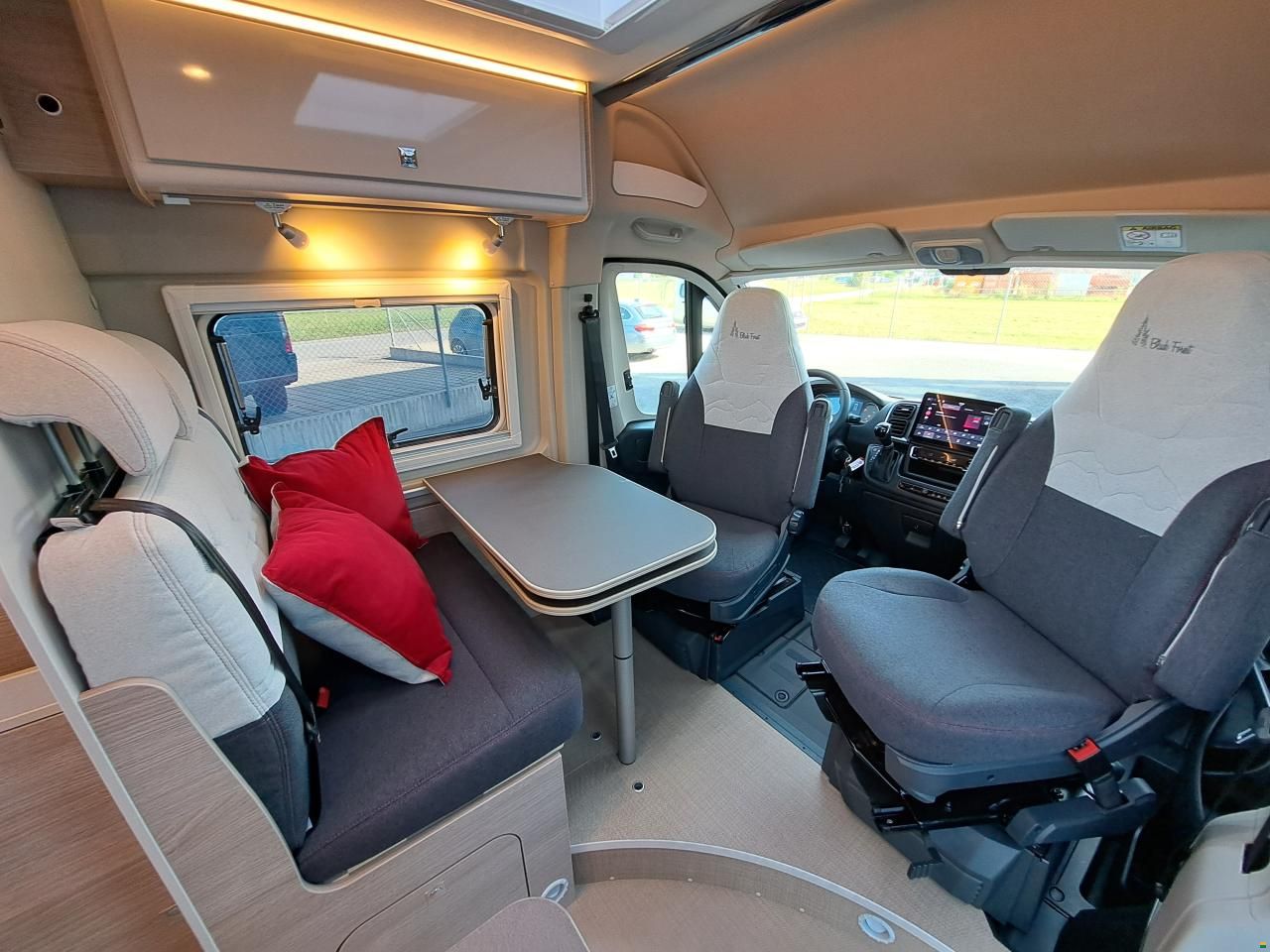 Bürstner Campeo C 640  Black Forest