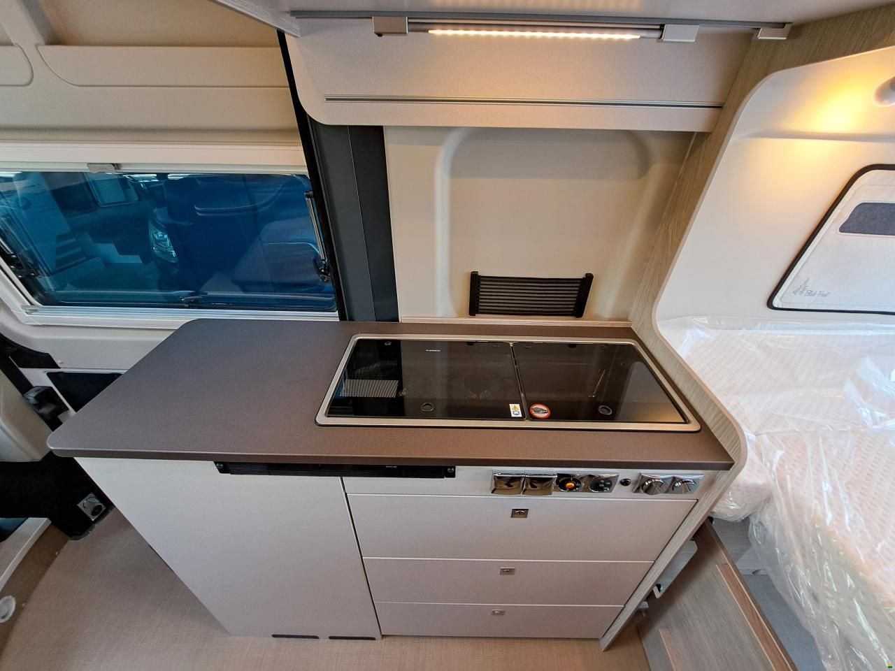 Bürstner Campeo C 640  Black Forest