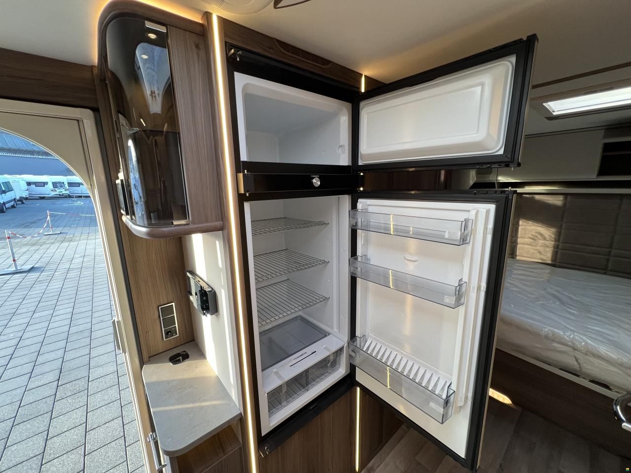 Kabe Royal 560 GLE KS