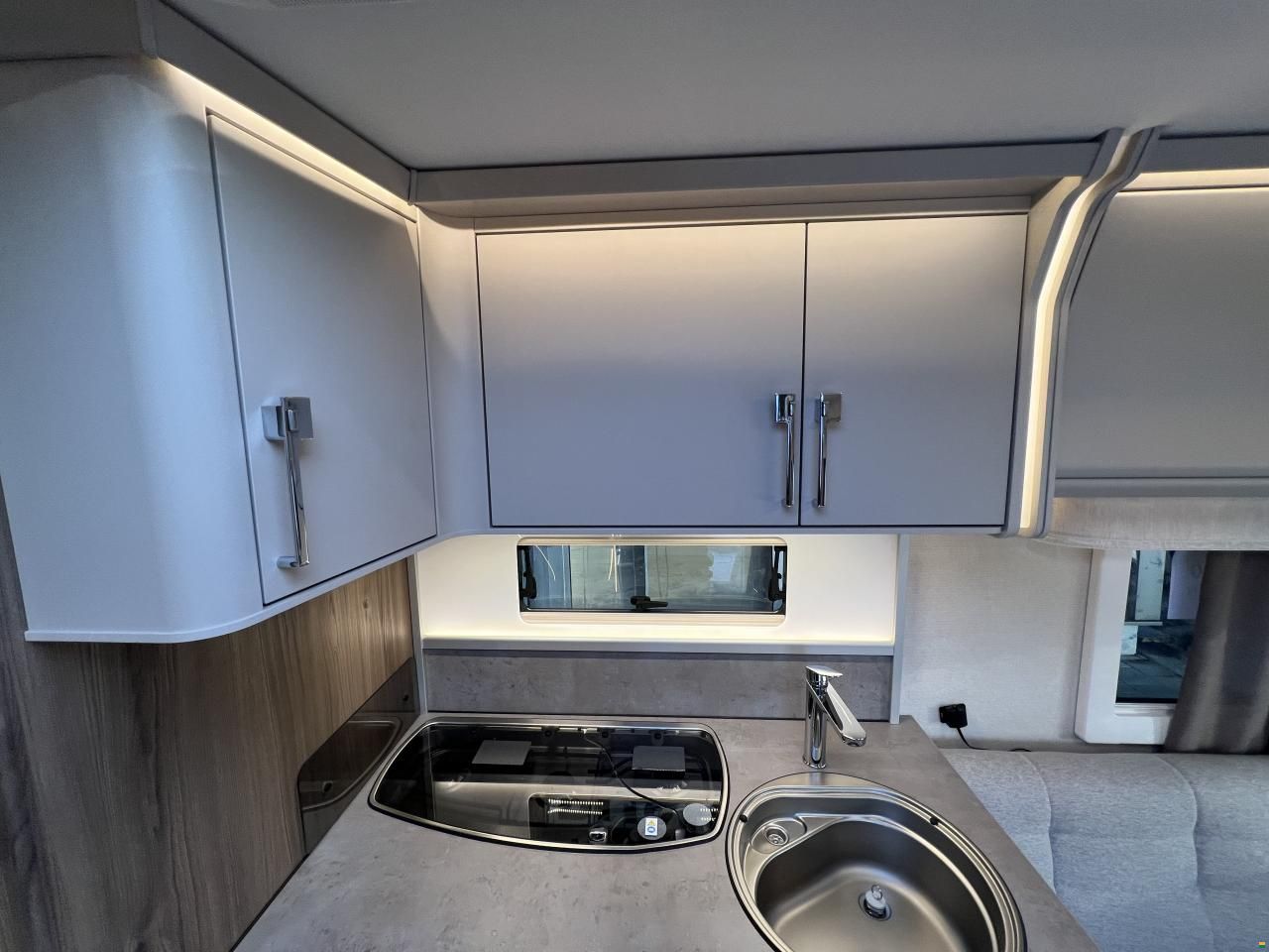 Kabe Royal 560 GLE KS