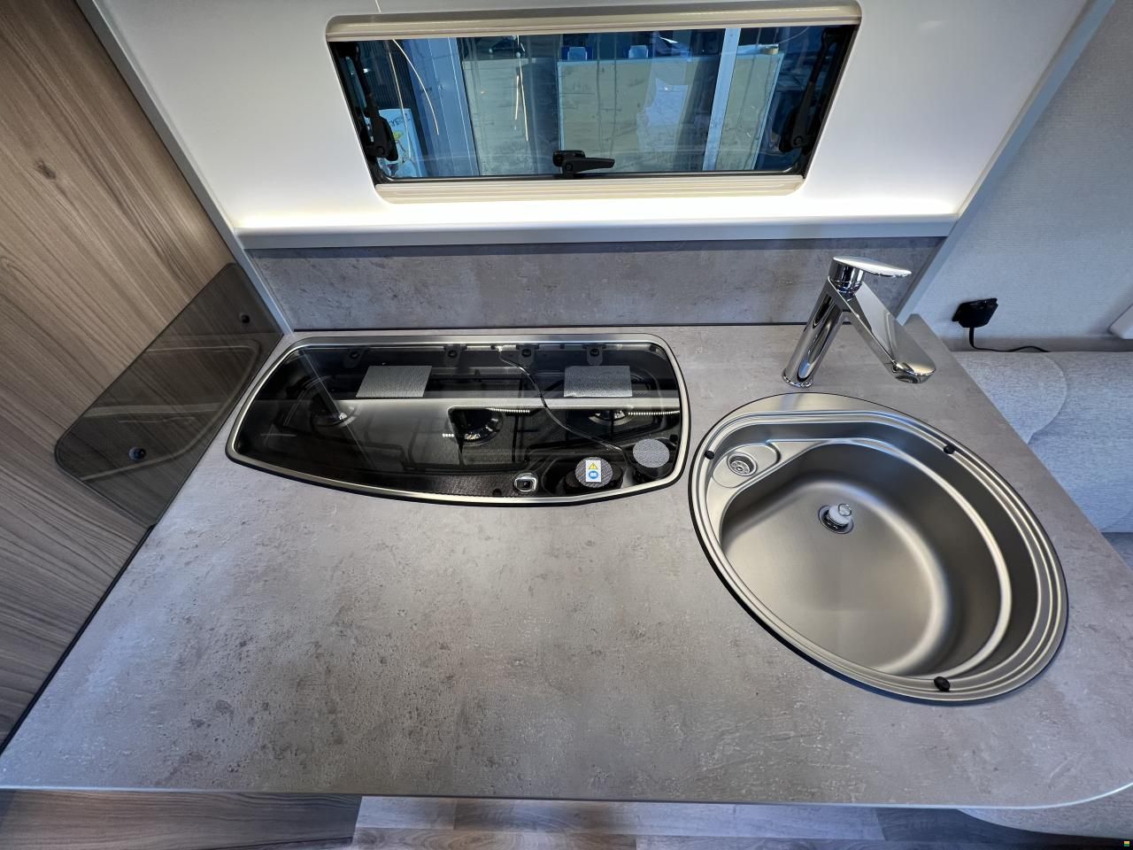 Kabe Royal 560 GLE KS