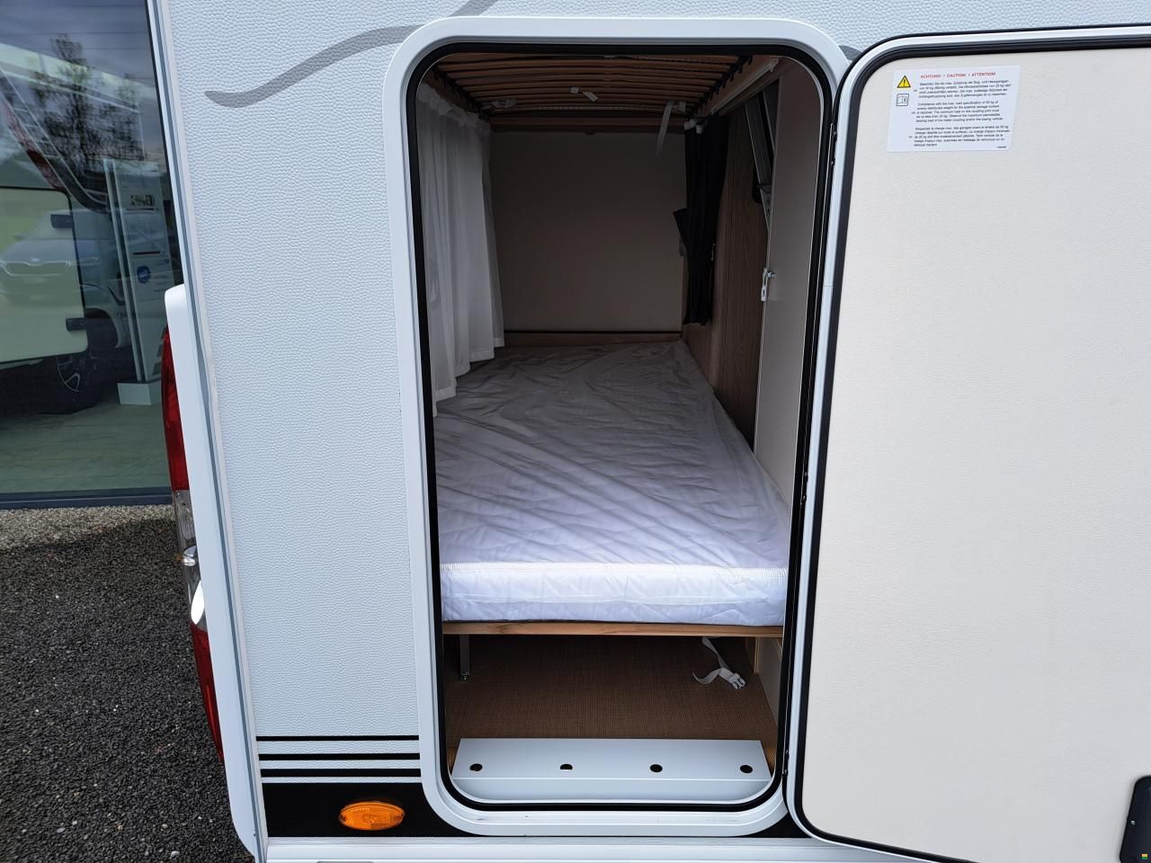 Bürstner Premio 495 TK Black Forest