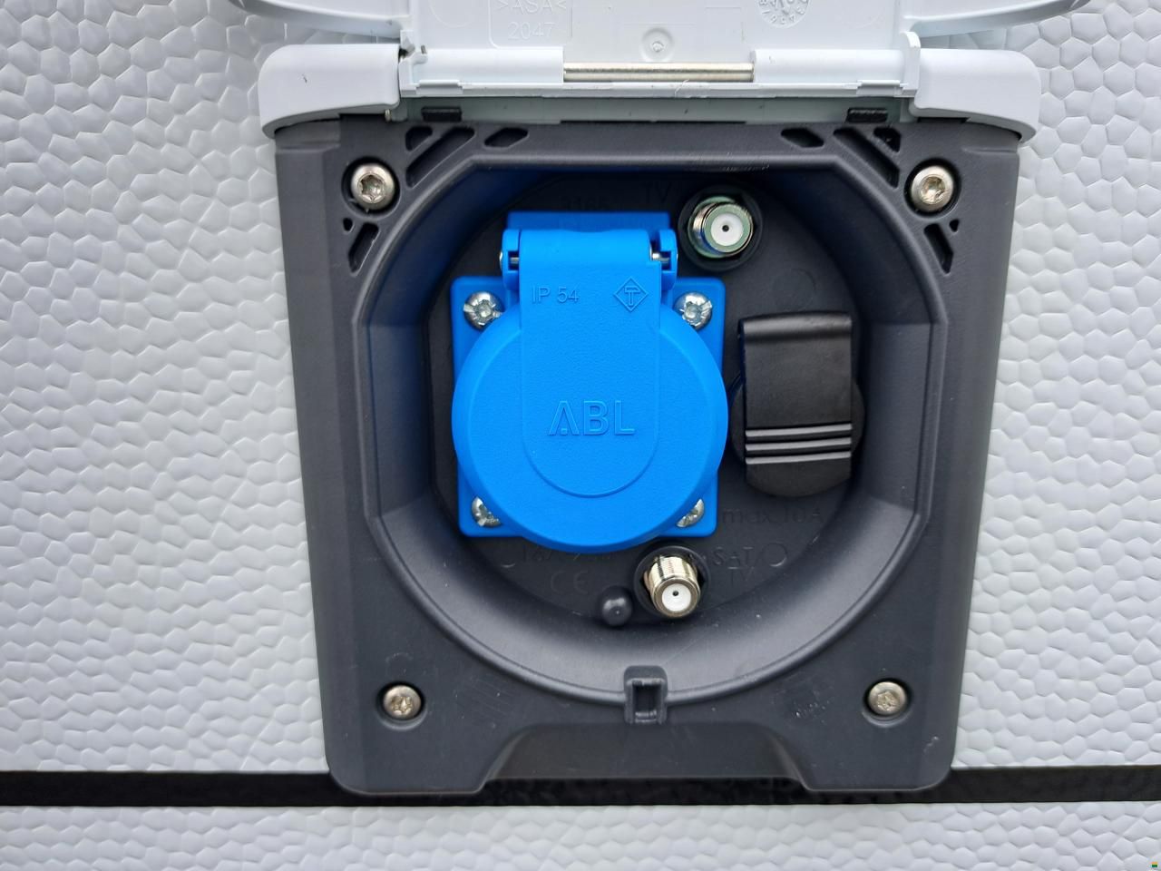 Bürstner Premio 495 TK Black Forest