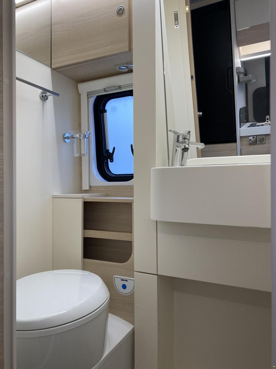 Eura Mobil Van V 635 HB