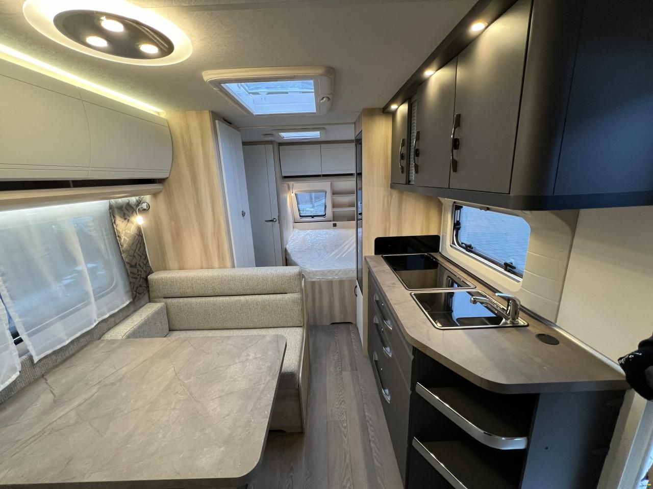 Hobby 540 KMFe De Luxe (O30)