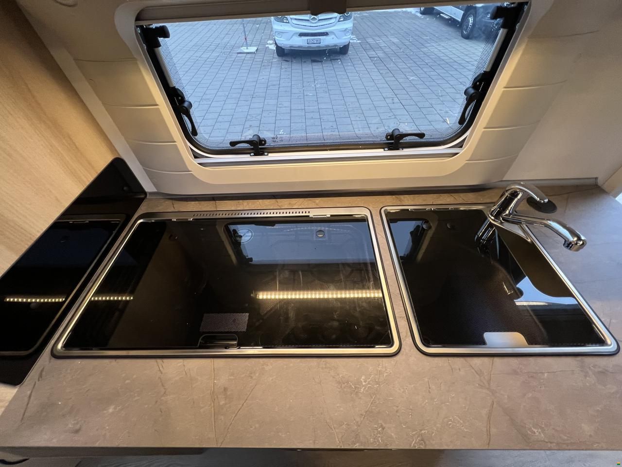 Hobby 540 KMFe De Luxe (O30)