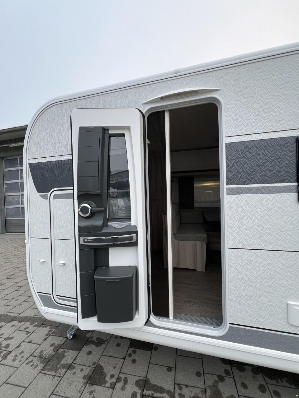 Hobby 540 KMFe De Luxe (O30)