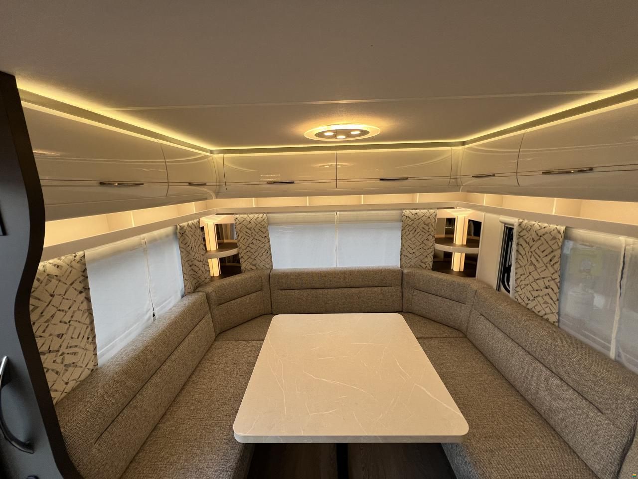 Hobby 560 CFe Excellent