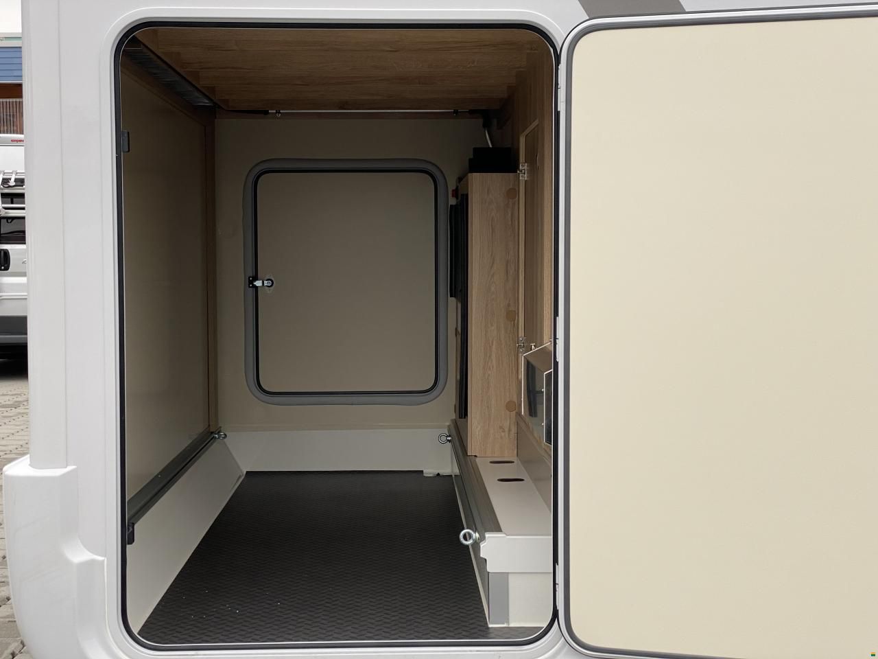 Eura Mobil Integra Line IL 695 LF