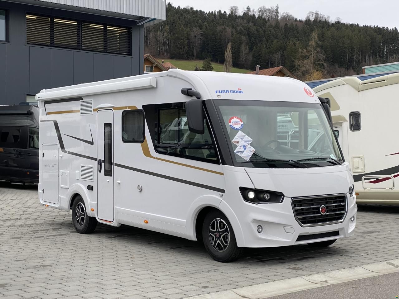 Eura Mobil Integra Line IL 695 LF