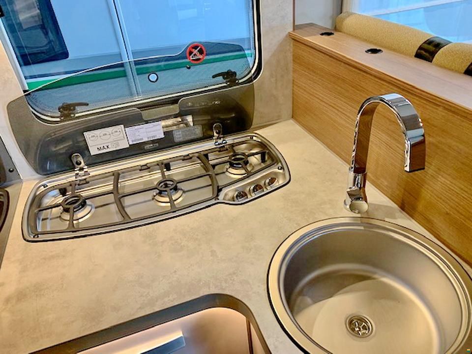 Knaus Live Wave 650 MX Luxus