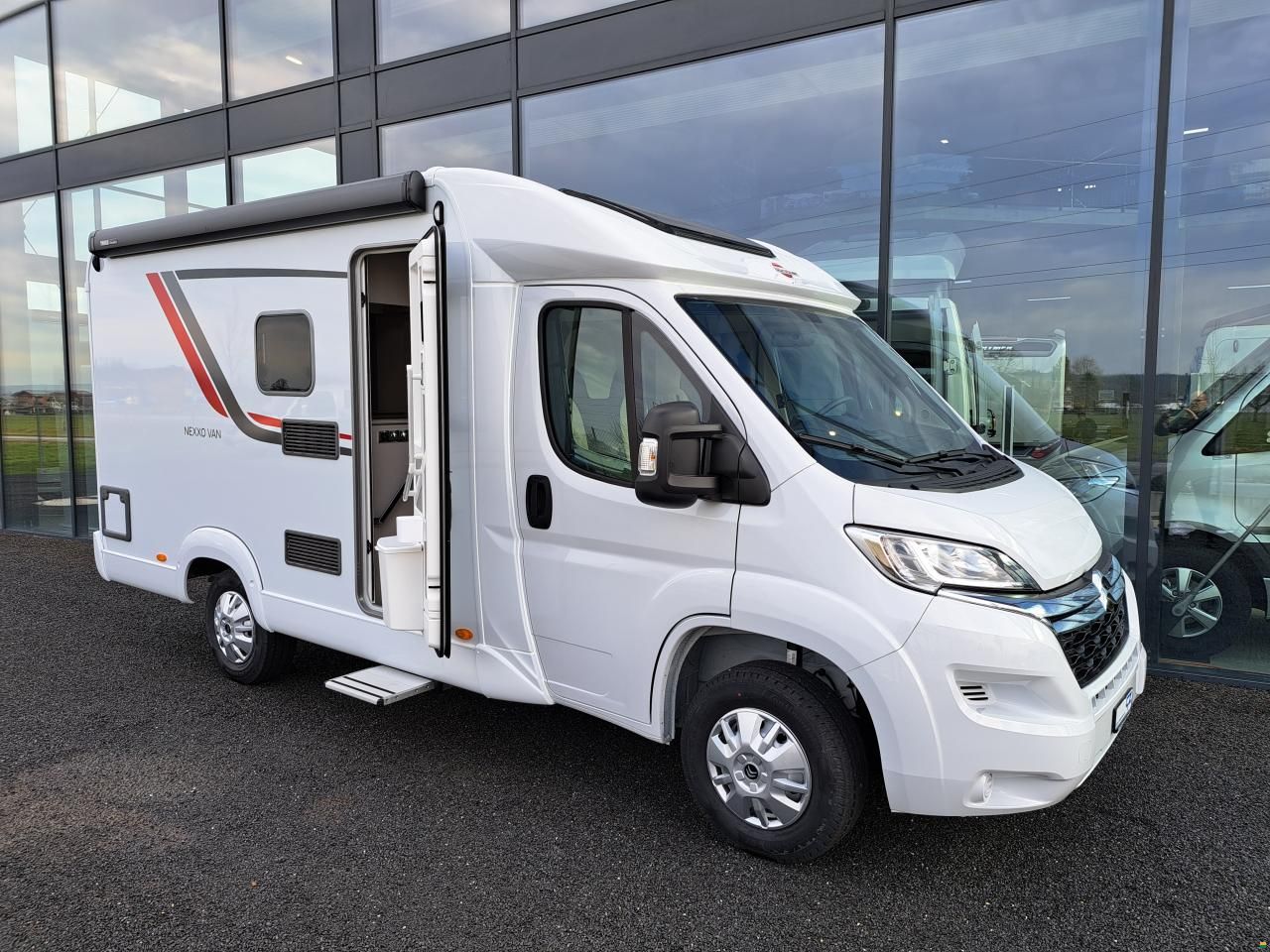 Bürstner Nexxo Van T 569