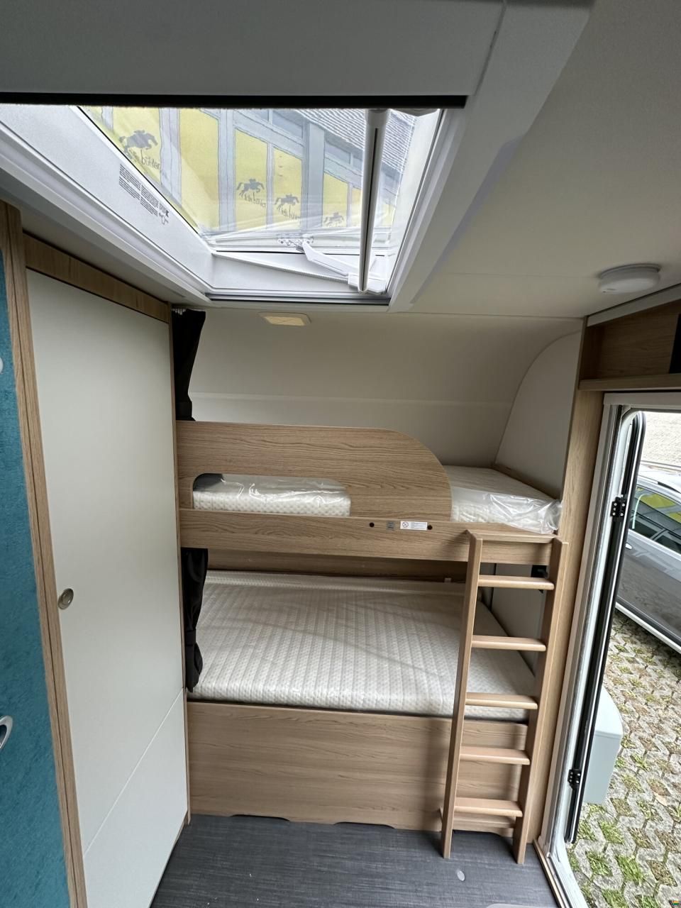 Dethleffs Aero 460 KR up