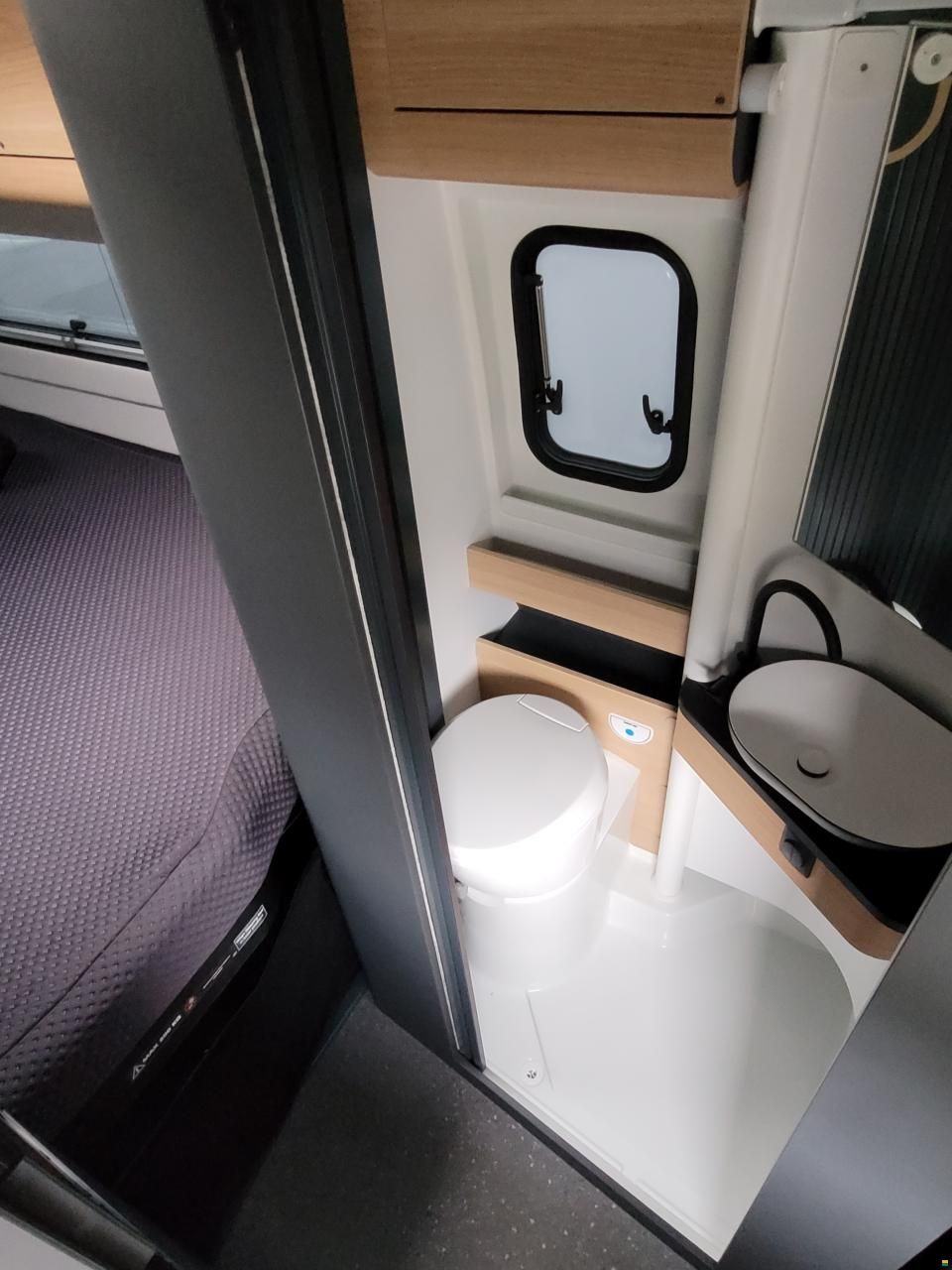 Adria Twin Max 680 SGX