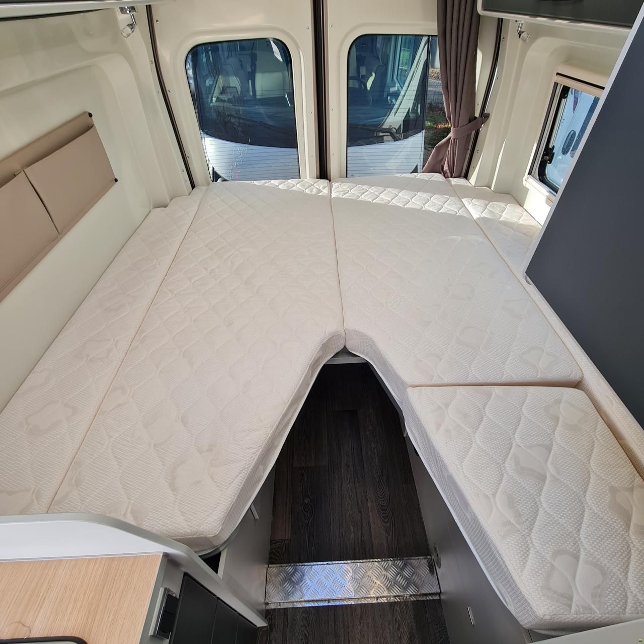 Font Vendôme Forty Van Duo 4x4