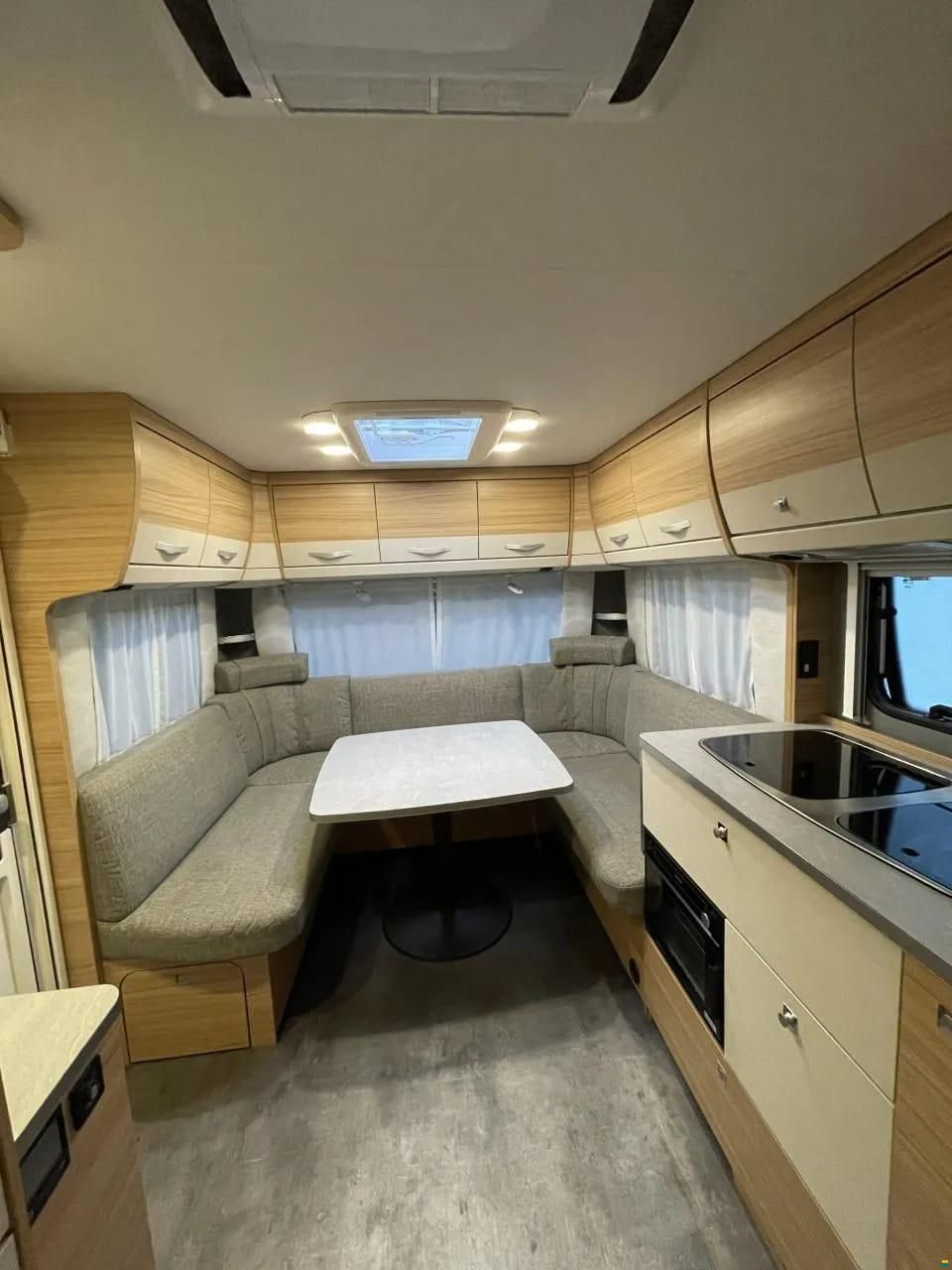 Dethleffs Camper 730 FKR