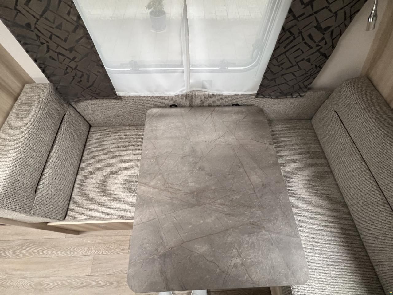 Hobby 515 UHK De Luxe (O16)