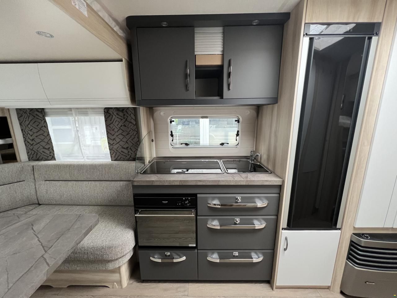 Hobby 515 UHK De Luxe (O16)