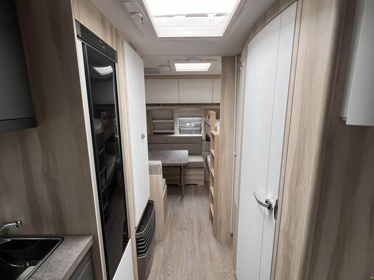 Hobby 515 UHK De Luxe (O16)