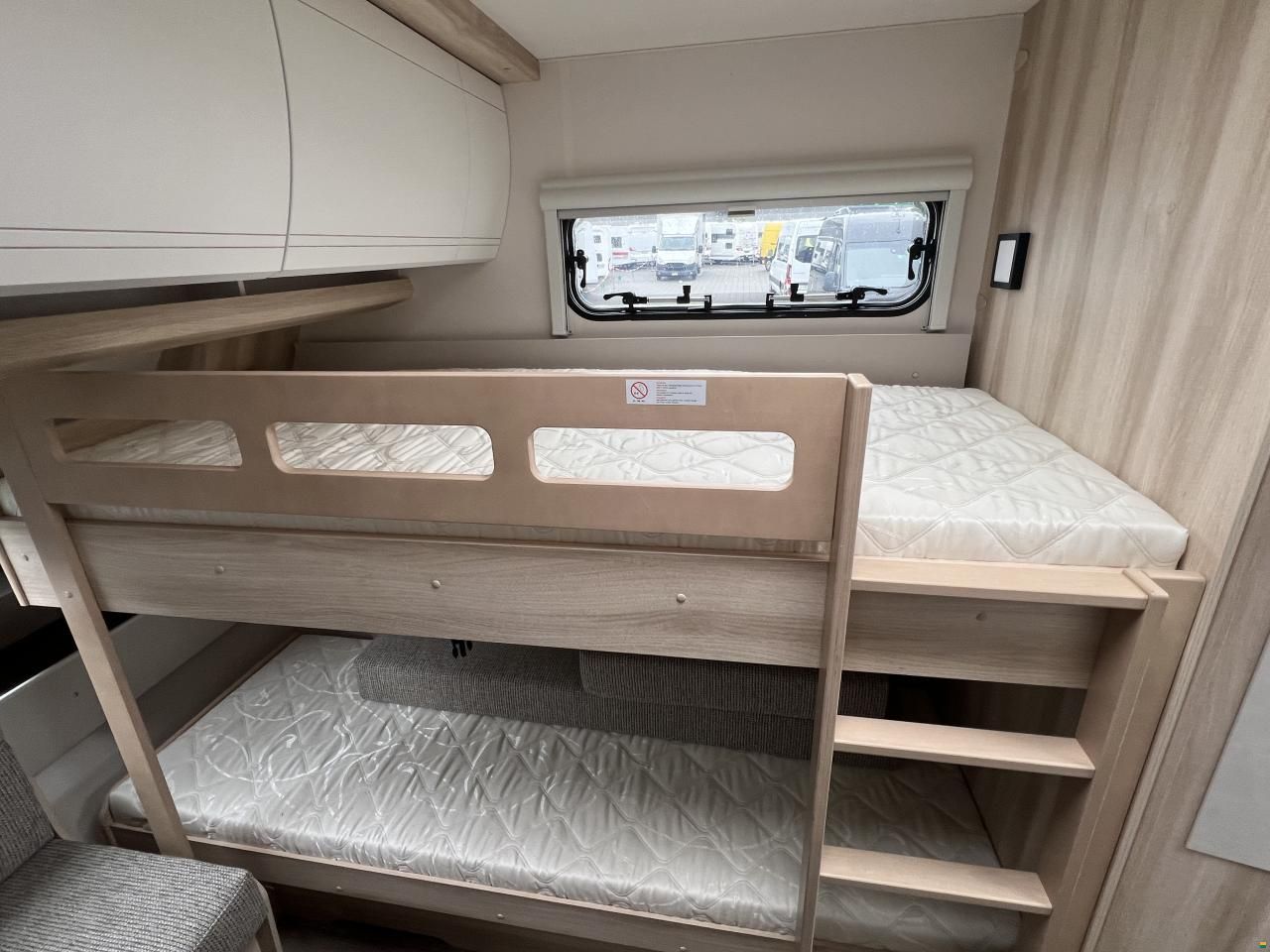 Hobby 515 UHK De Luxe (O16)