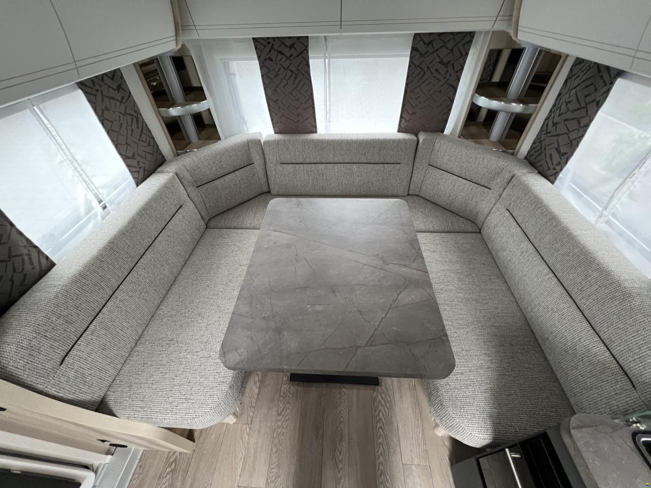 Hobby 515 UHK De Luxe (O16)