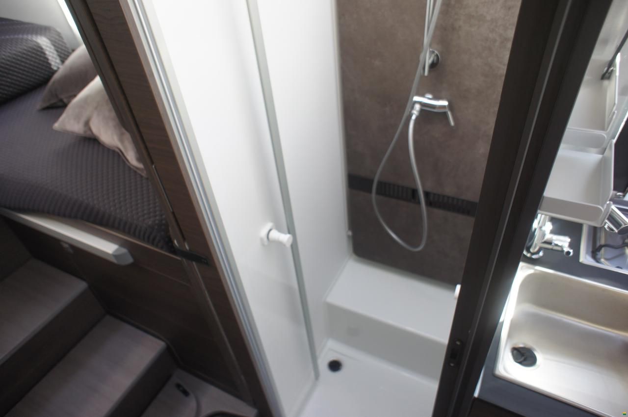 Adria Matrix Supreme MB 670 SL