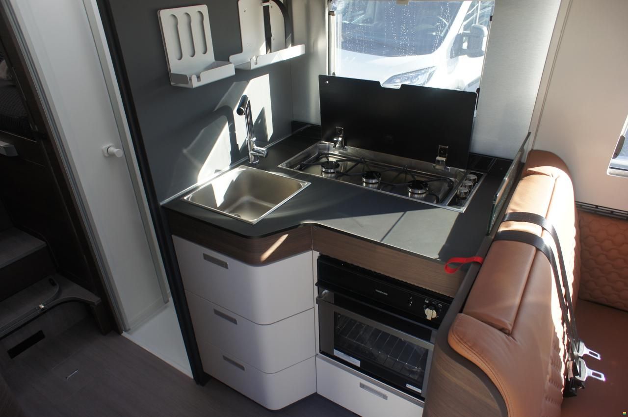 Adria Matrix Supreme MB 670 SL