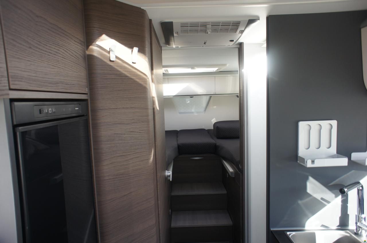 Adria Matrix Supreme MB 670 SL