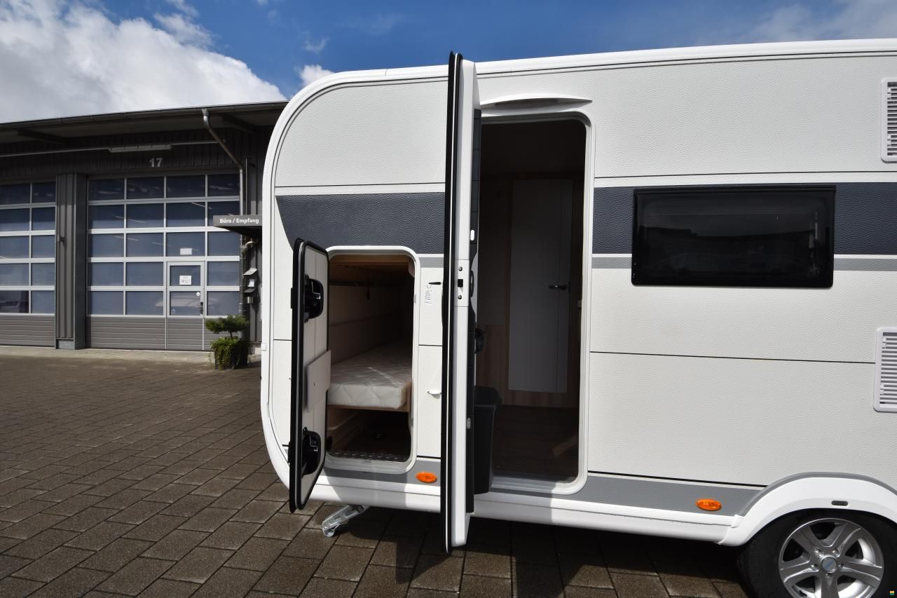 Hobby 490 KMF De Luxe (O12)