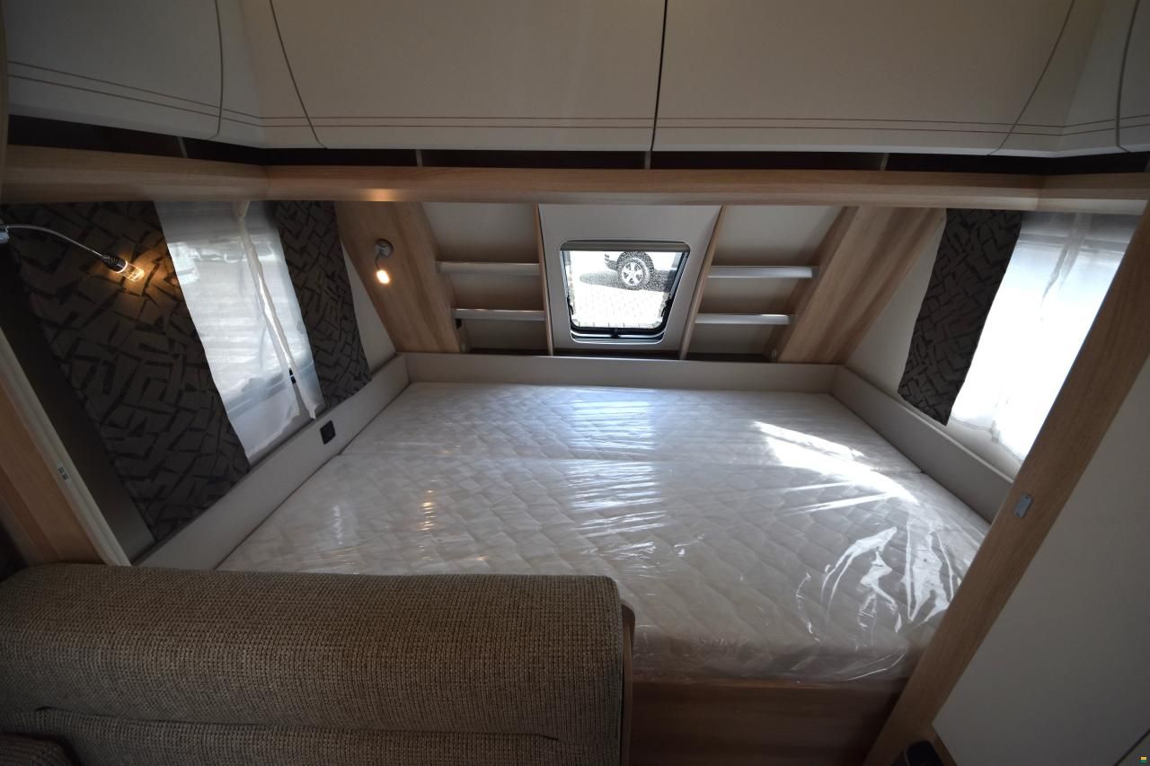 Hobby 490 KMF De Luxe (O12)