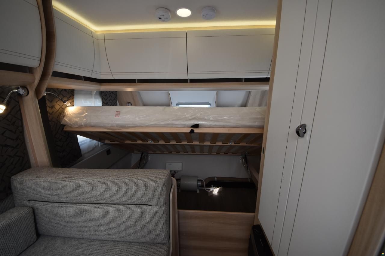 Hobby 490 KMF De Luxe (O12)