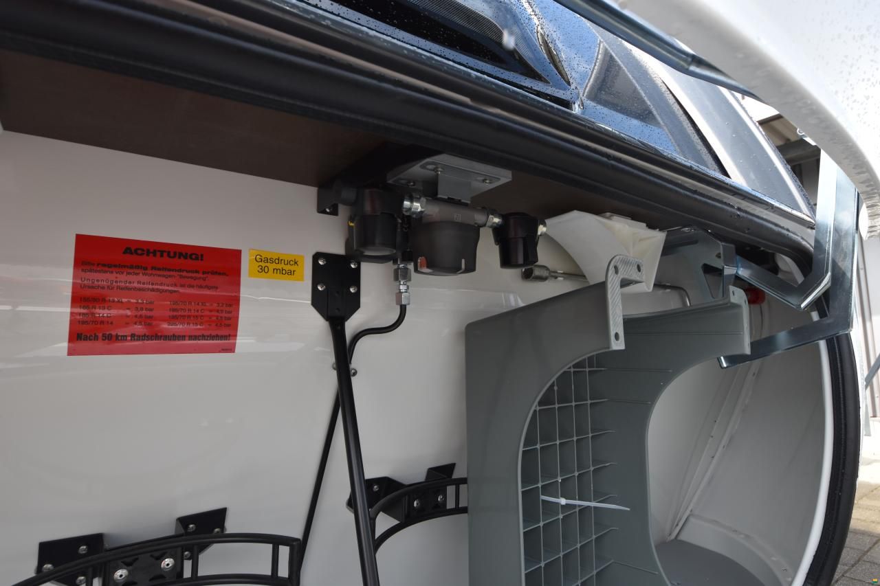 Hobby 490 KMF De Luxe (O12)