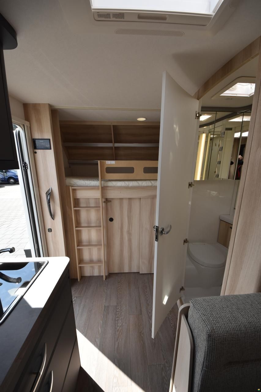 Hobby 490 KMF De Luxe (O12)