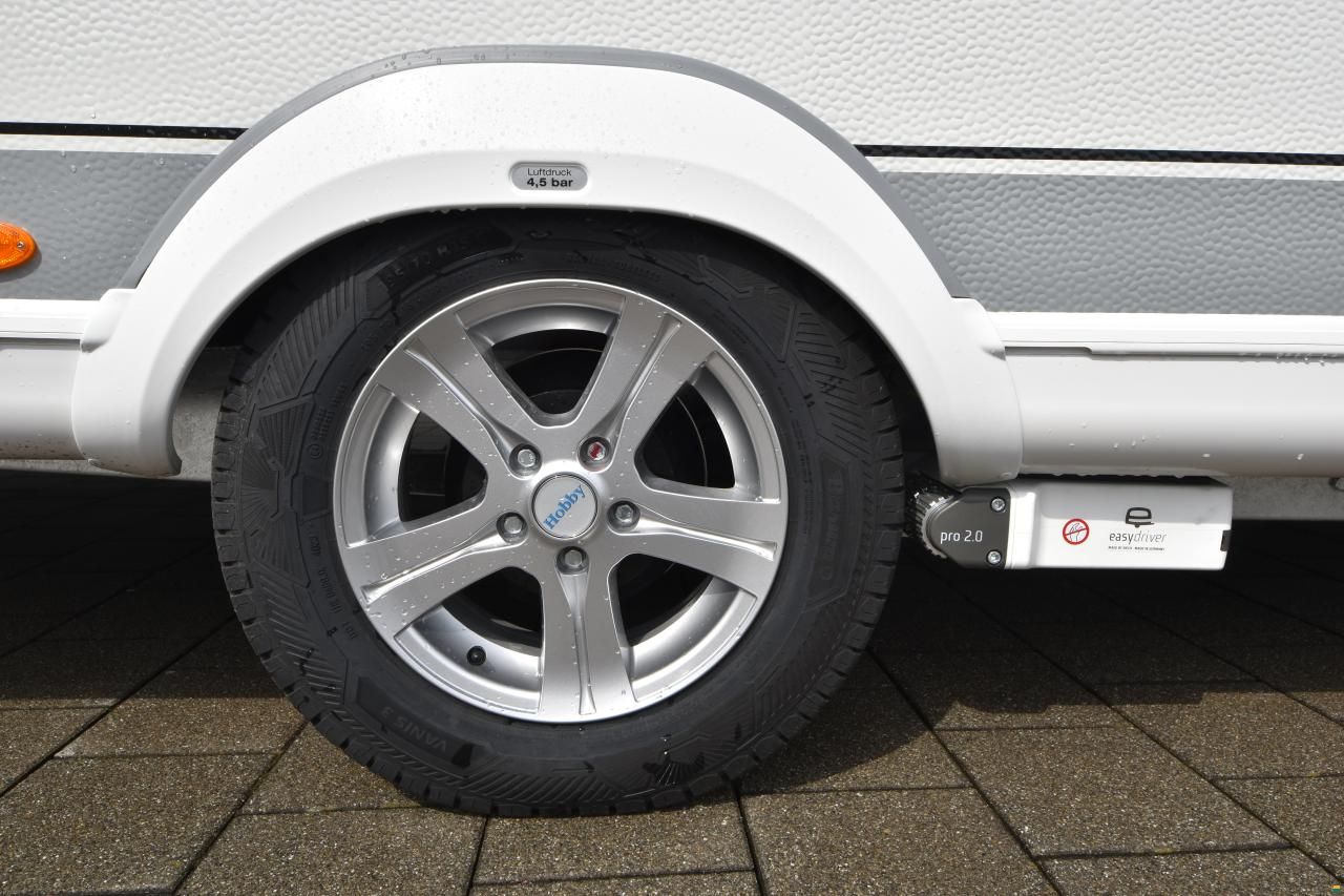 Hobby 490 KMF De Luxe (O12)